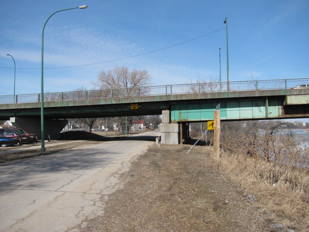 Manitoba > Route 42 > Disraeli Bridge to Osborne Junction